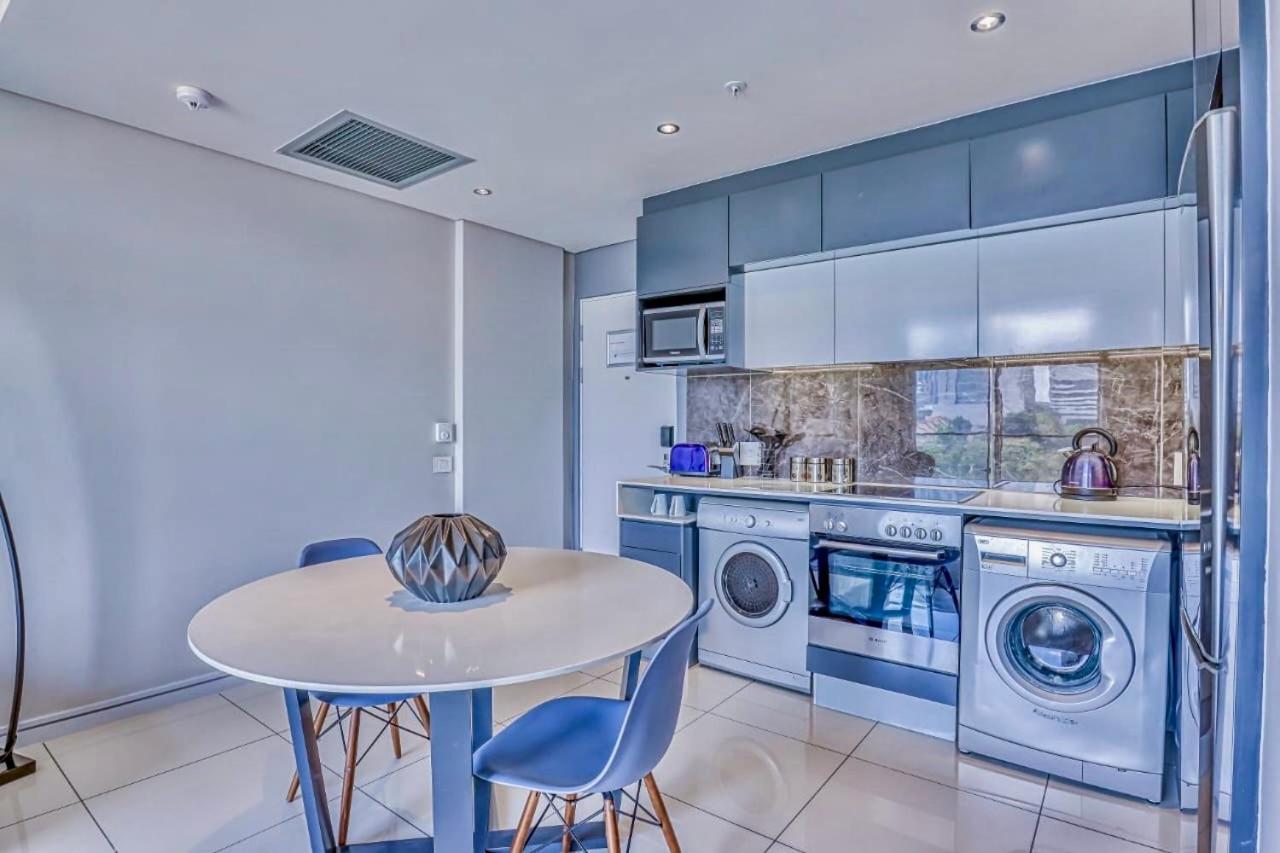 Hotel Apartment In Sandton Private Unit Johannesburg Buitenkant foto